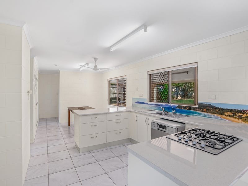 9 Velma Close, Woree QLD 4868