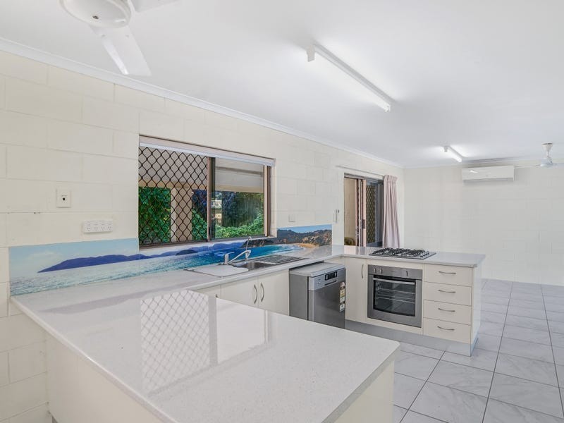 9 Velma Close, Woree QLD 4868