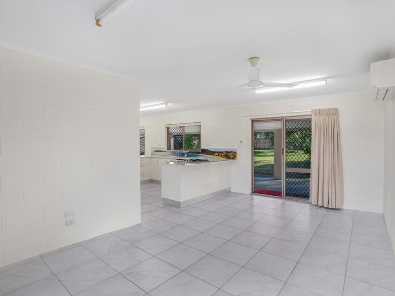 9 Velma Close, Woree QLD 4868