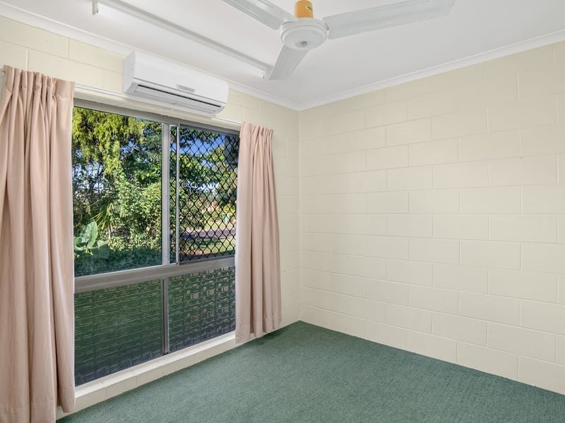 9 Velma Close, Woree QLD 4868