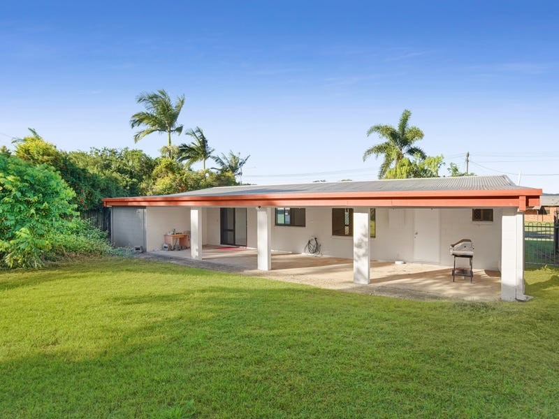 9 Velma Close, Woree QLD 4868