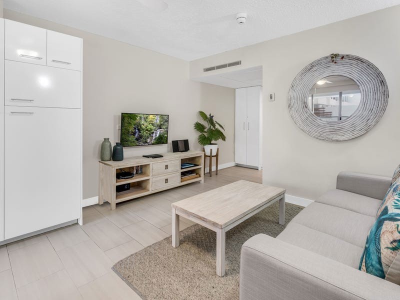 4202/2-22 Veivers Road, Palm Cove QLD 4879