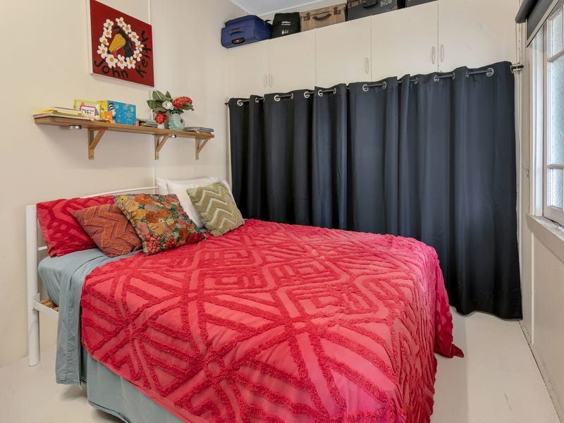 187 O’Shea Esplanade, Machans Beach QLD 4878