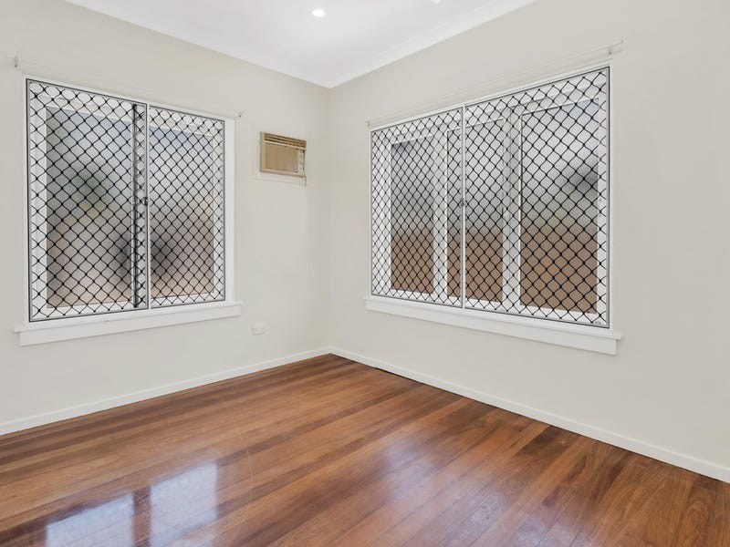 270 Aumuller Street, Westcourt QLD 4870