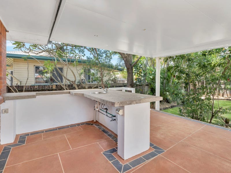 270 Aumuller Street, Westcourt QLD 4870