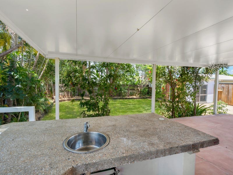 270 Aumuller Street, Westcourt QLD 4870