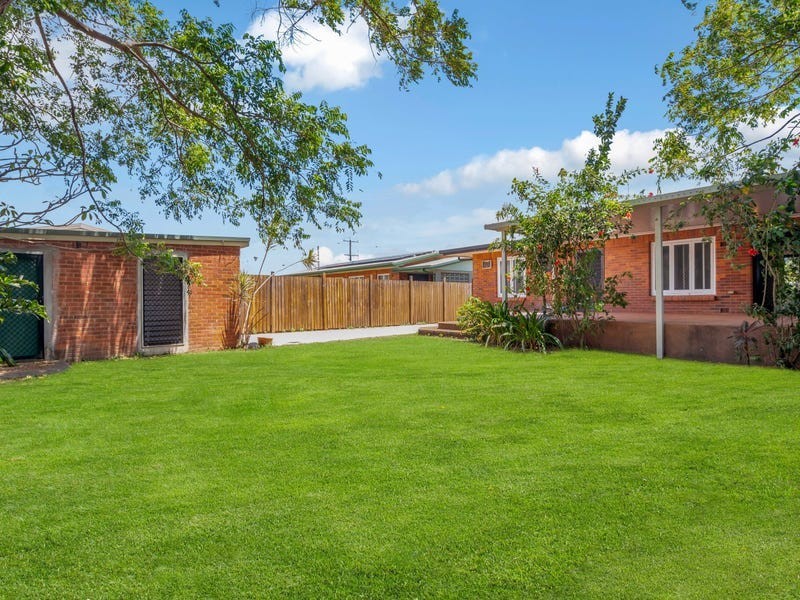 270 Aumuller Street, Westcourt QLD 4870