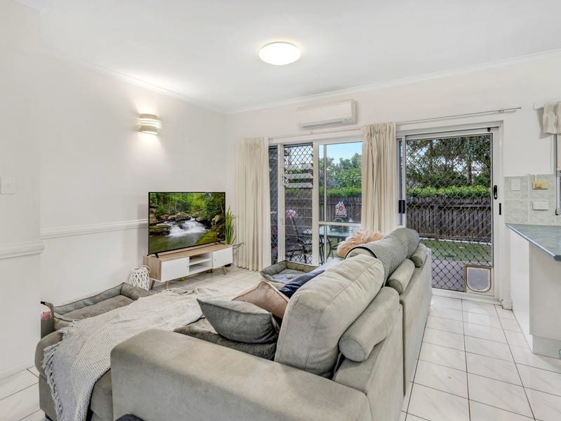 3/10 Brown Street, Woree QLD 4868