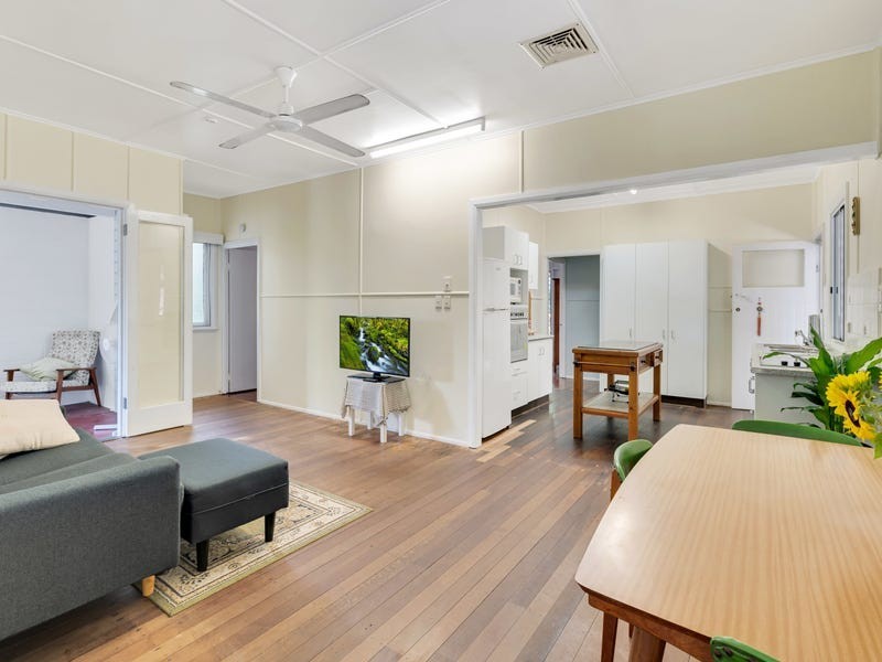 9 Abel Street, Manunda QLD 4870