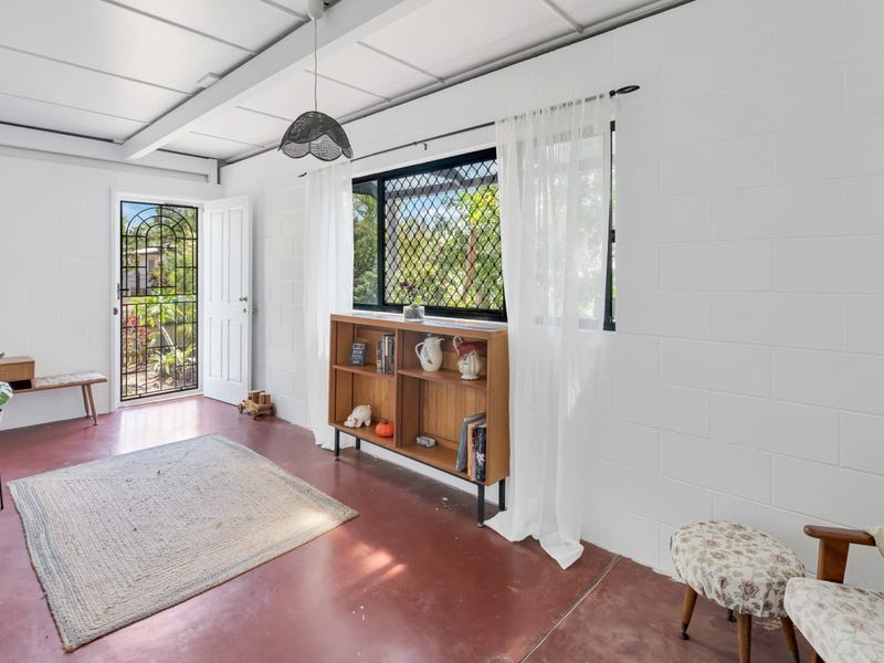 9 Abel Street, Manunda QLD 4870