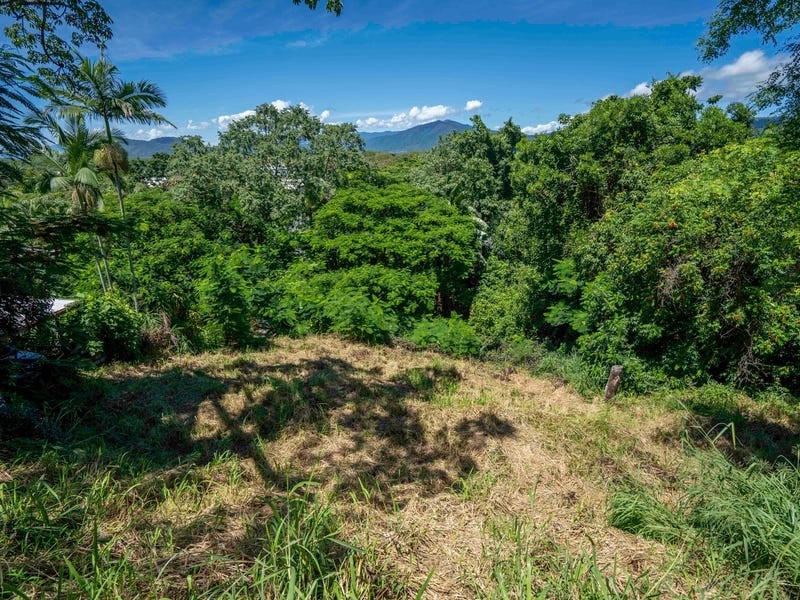 9 Ray Street, Yorkeys Knob QLD 4878