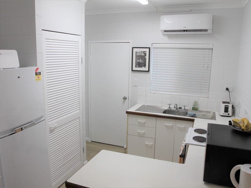 10/2 Mayers Street, Manunda QLD 4870