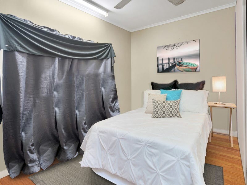 52 Toogood Road, Woree QLD 4868