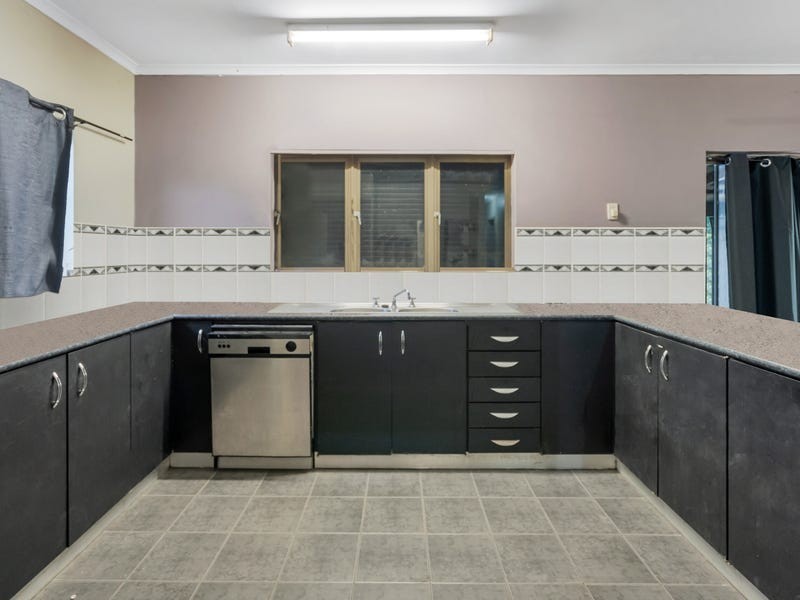 52 Toogood Road, Woree QLD 4868