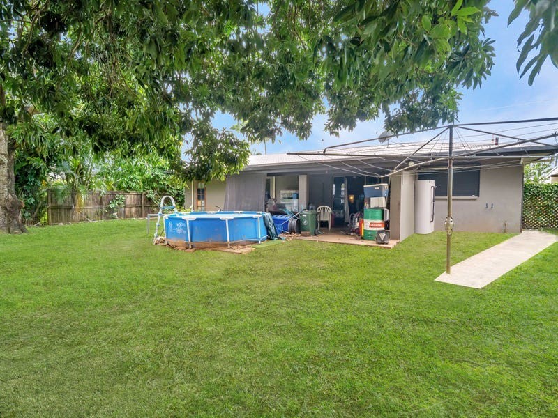 52 Toogood Road, Woree QLD 4868