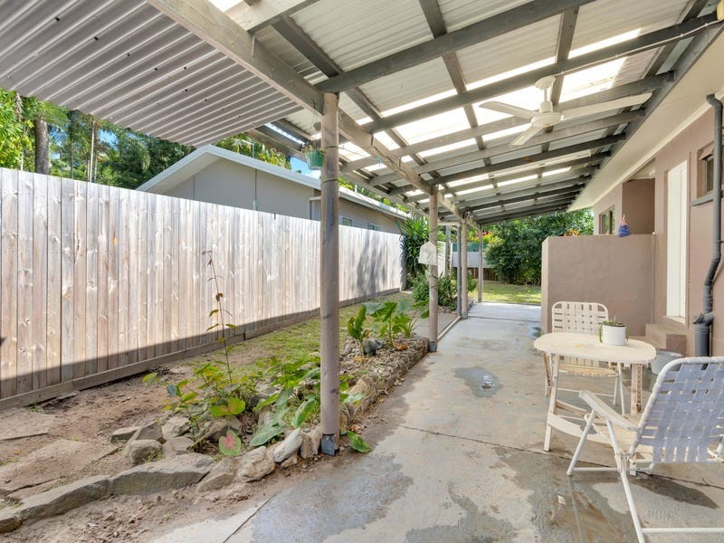 8 Queensborough Close, Trinity Park QLD 4879