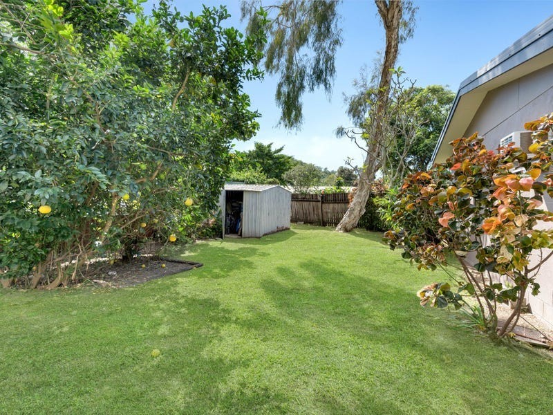 8 Queensborough Close, Trinity Park QLD 4879