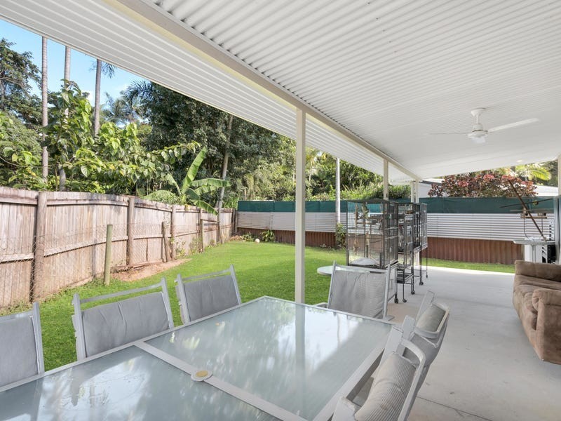 8 Queensborough Close, Trinity Park QLD 4879