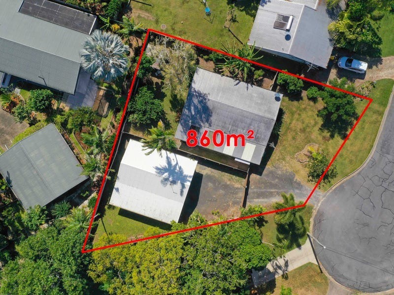 8 Queensborough Close, Trinity Park QLD 4879