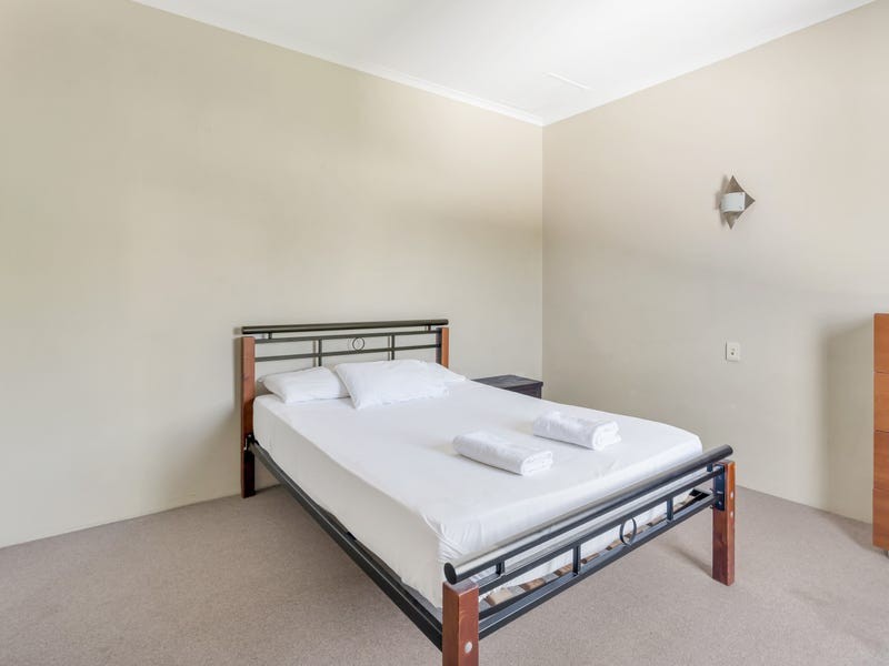 19/239 Lake Street, Cairns North QLD 4870