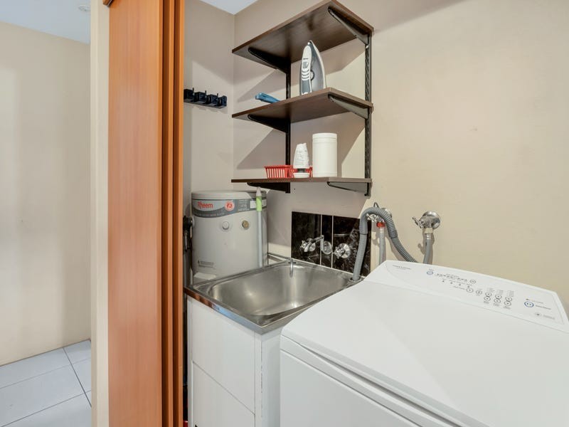 19/239 Lake Street, Cairns North QLD 4870