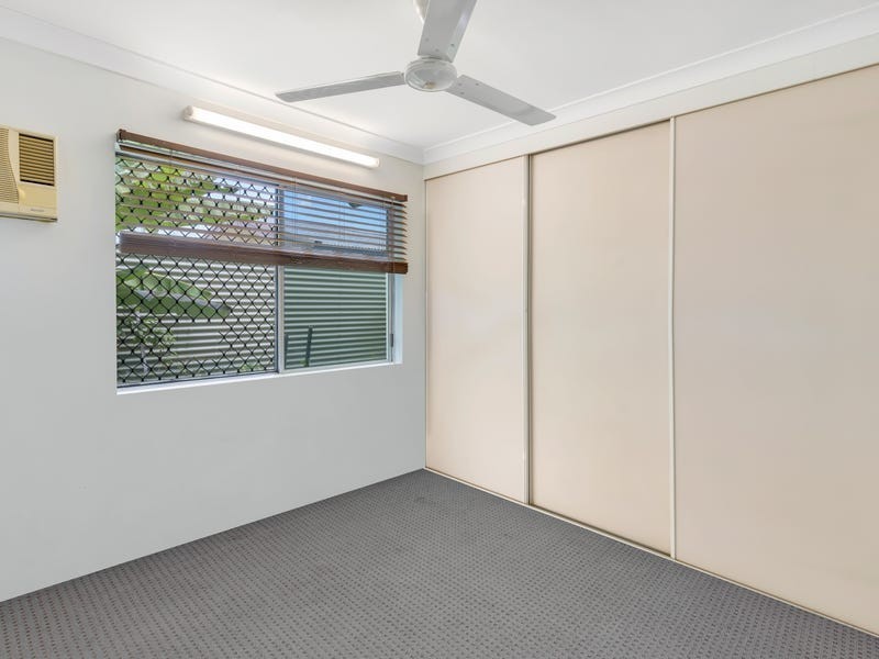 2/440 McCoombe Street, Mooroobool QLD 4870