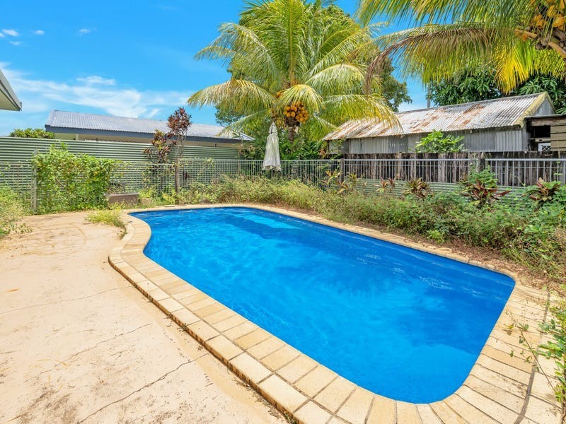 2/440 McCoombe Street, Mooroobool QLD 4870