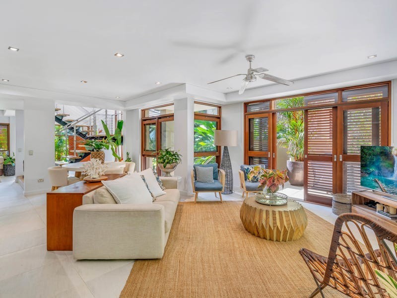 U111/5 Triton Street, Palm Cove QLD 4879