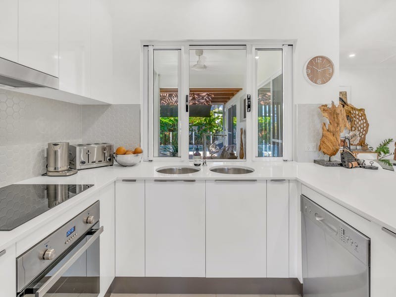 31 Conical Close, Trinity Beach QLD 4879