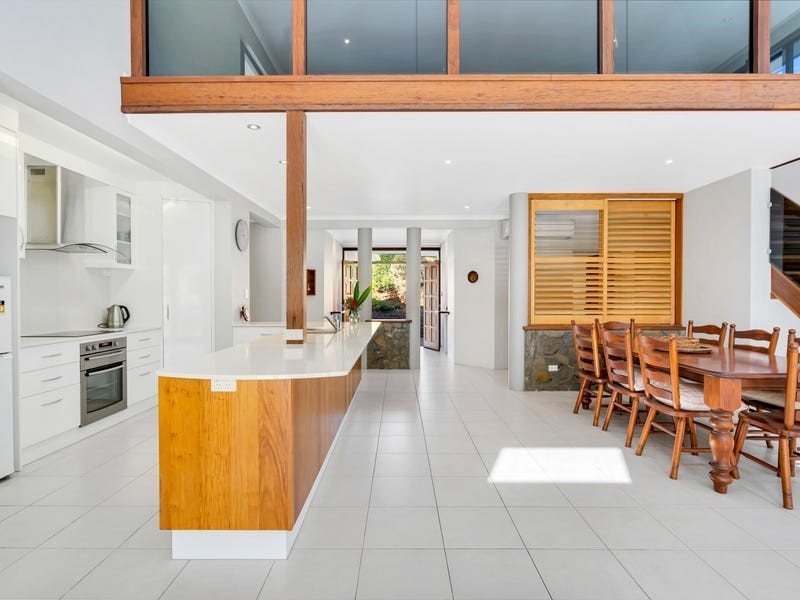 5 Ellie Banning Close, Redlynch QLD 4870