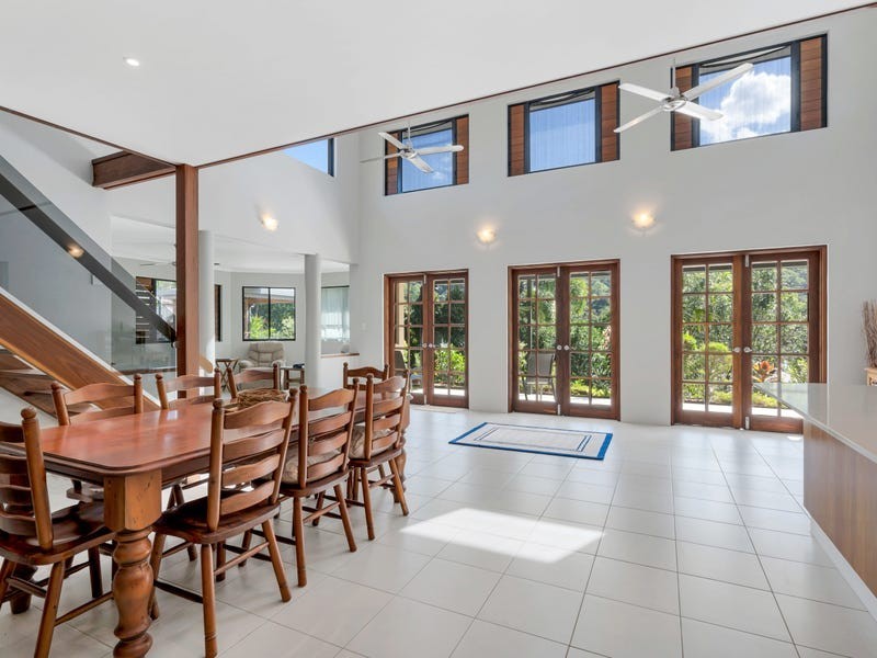 5 Ellie Banning Close, Redlynch QLD 4870