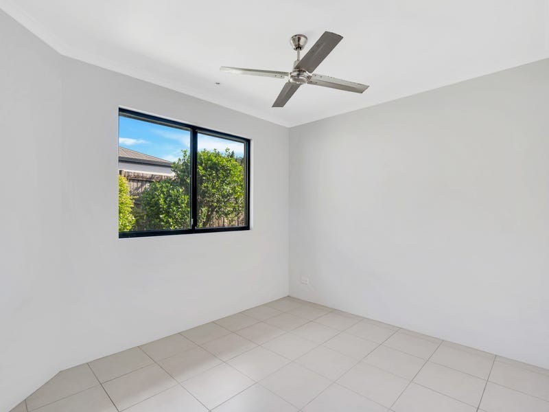 5 Ellie Banning Close, Redlynch QLD 4870