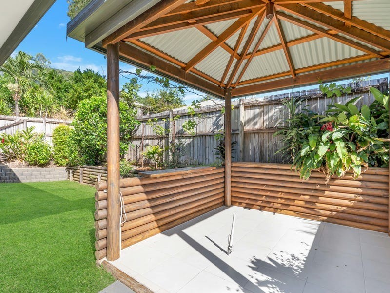 5 Ellie Banning Close, Redlynch QLD 4870