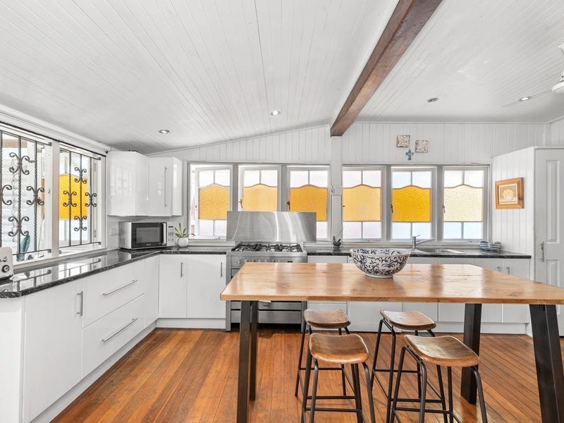 360 Draper Street, Parramatta Park QLD 4870