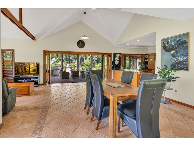 69863 Bruce Highway, Aloomba QLD 4871