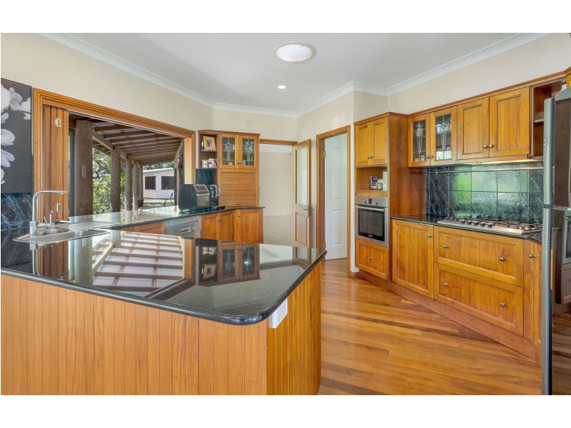 69863 Bruce Highway, Aloomba QLD 4871