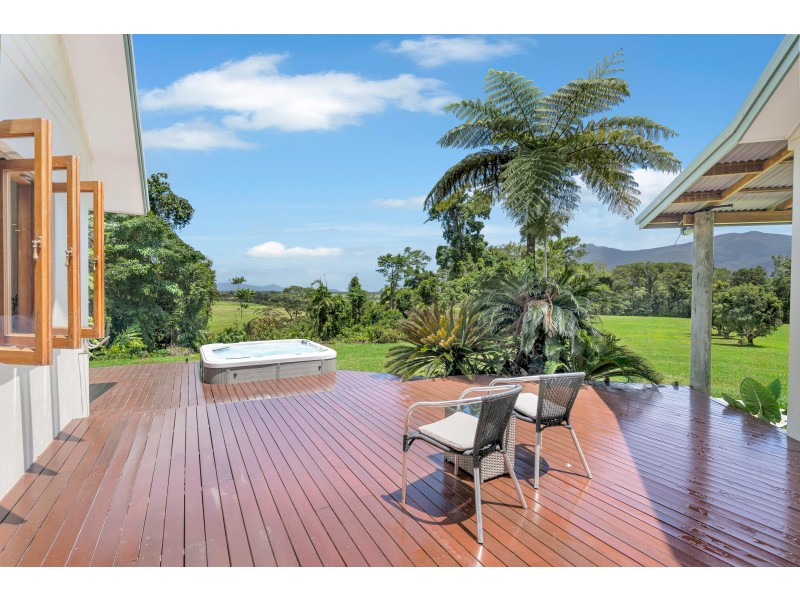 69863 Bruce Highway, Aloomba QLD 4871