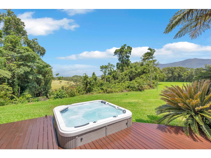 69863 Bruce Highway, Aloomba QLD 4871