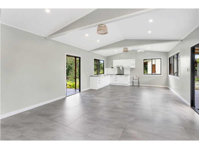 69863 Bruce Highway, Aloomba QLD 4871