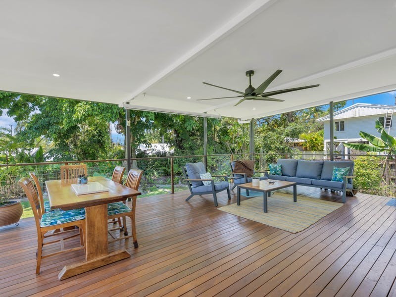 7 Crowley Close, Whitfield QLD 4870