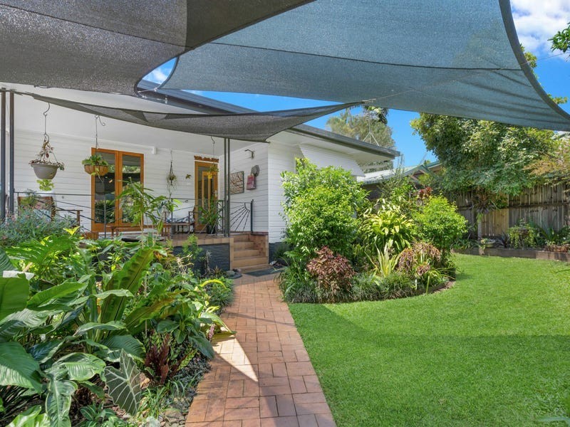 7 Crowley Close, Whitfield QLD 4870