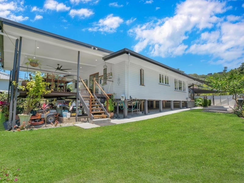 7 Crowley Close, Whitfield QLD 4870