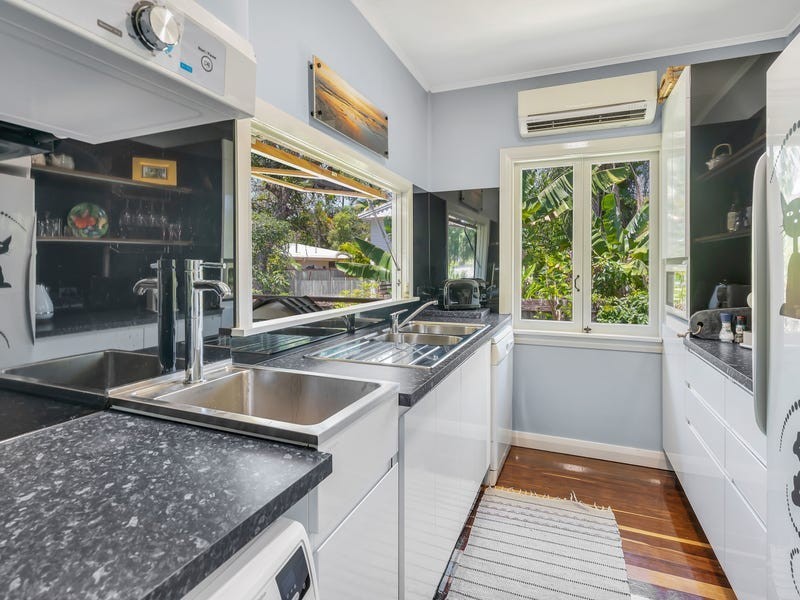 7 Crowley Close, Whitfield QLD 4870