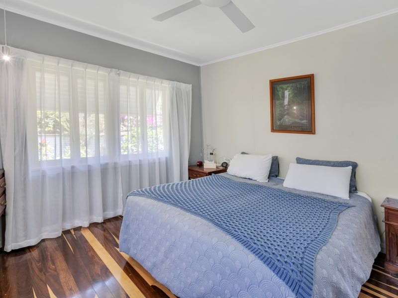 7 Crowley Close, Whitfield QLD 4870