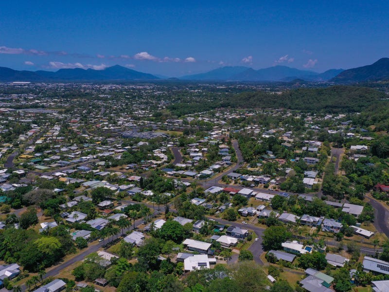 7 Crowley Close, Whitfield QLD 4870