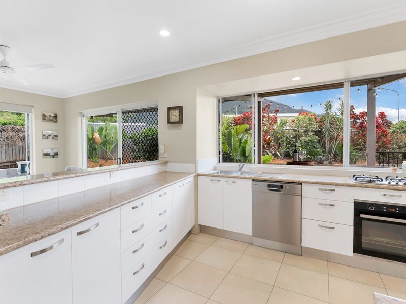 36 Cyperus Drive, Redlynch QLD 4870