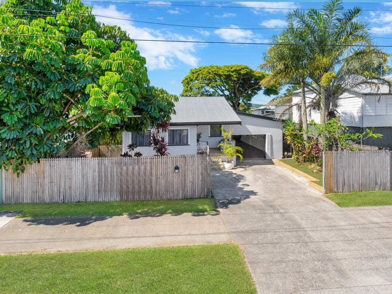 74 Reservoir Road, Manoora QLD 4870