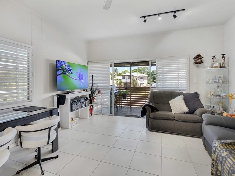 28 Howe Street, Cairns North QLD 4870