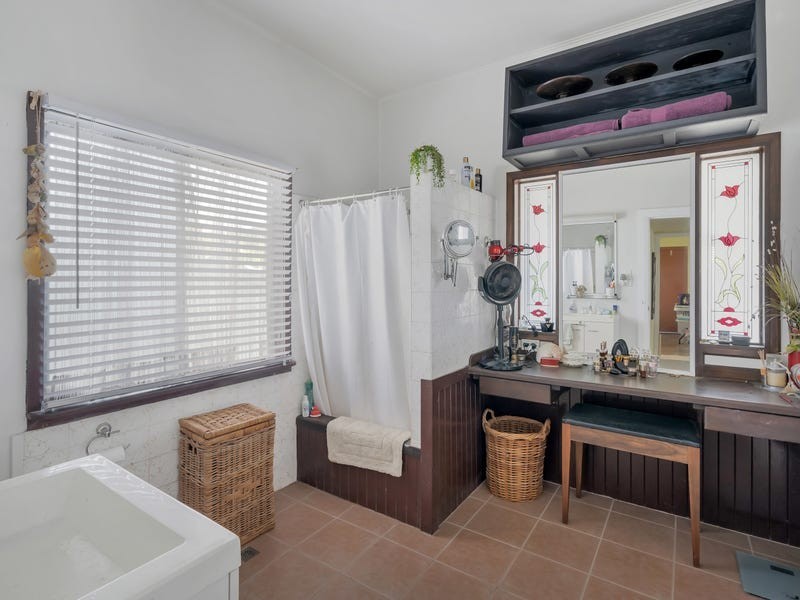 28 Howe Street, Cairns North QLD 4870