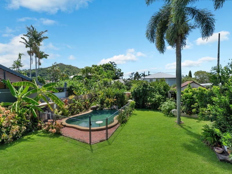 28 Howe Street, Cairns North QLD 4870